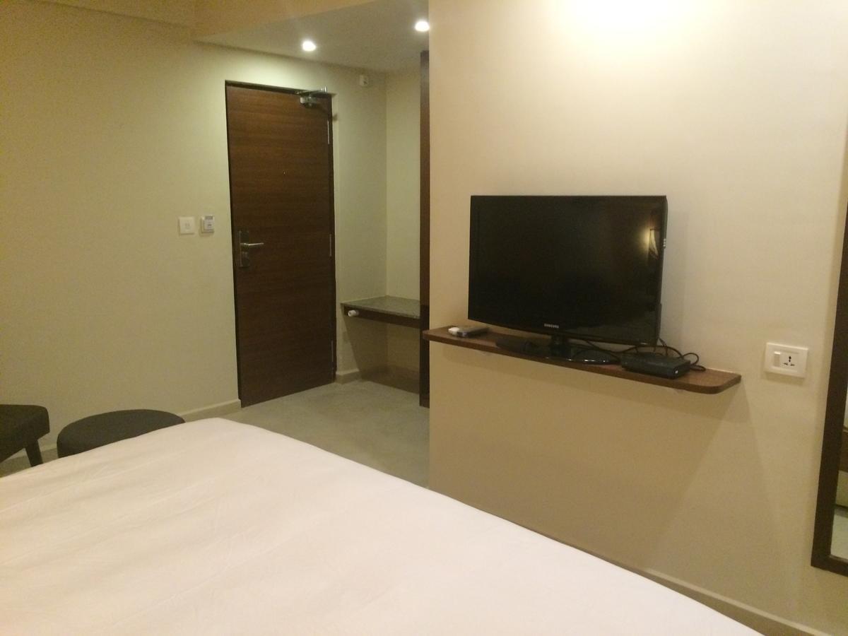 Best Western Alkapuri, Вадодара Екстер'єр фото