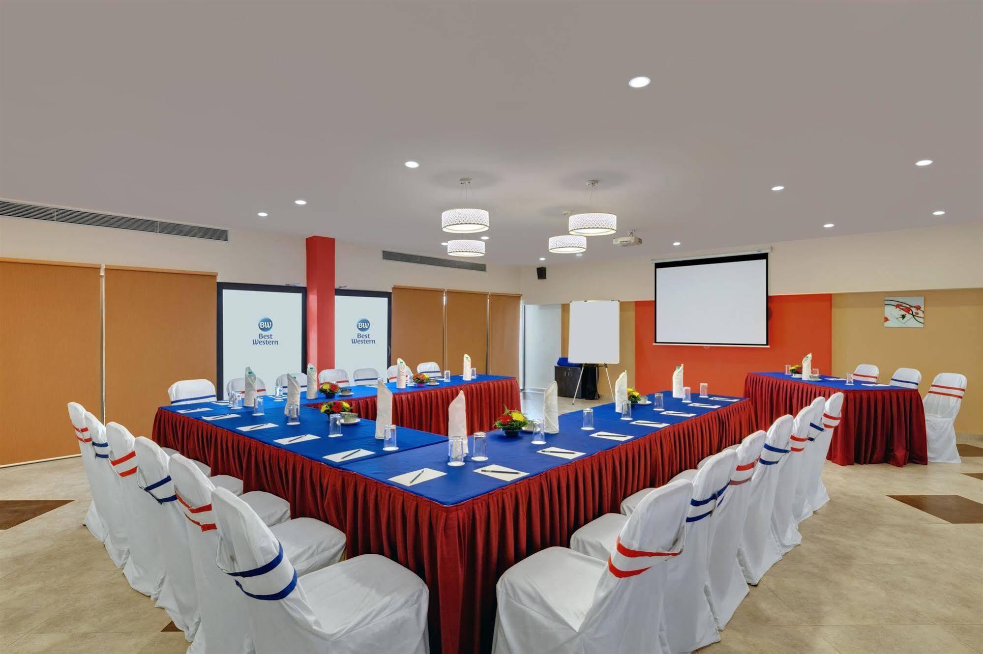 Best Western Alkapuri, Вадодара Екстер'єр фото