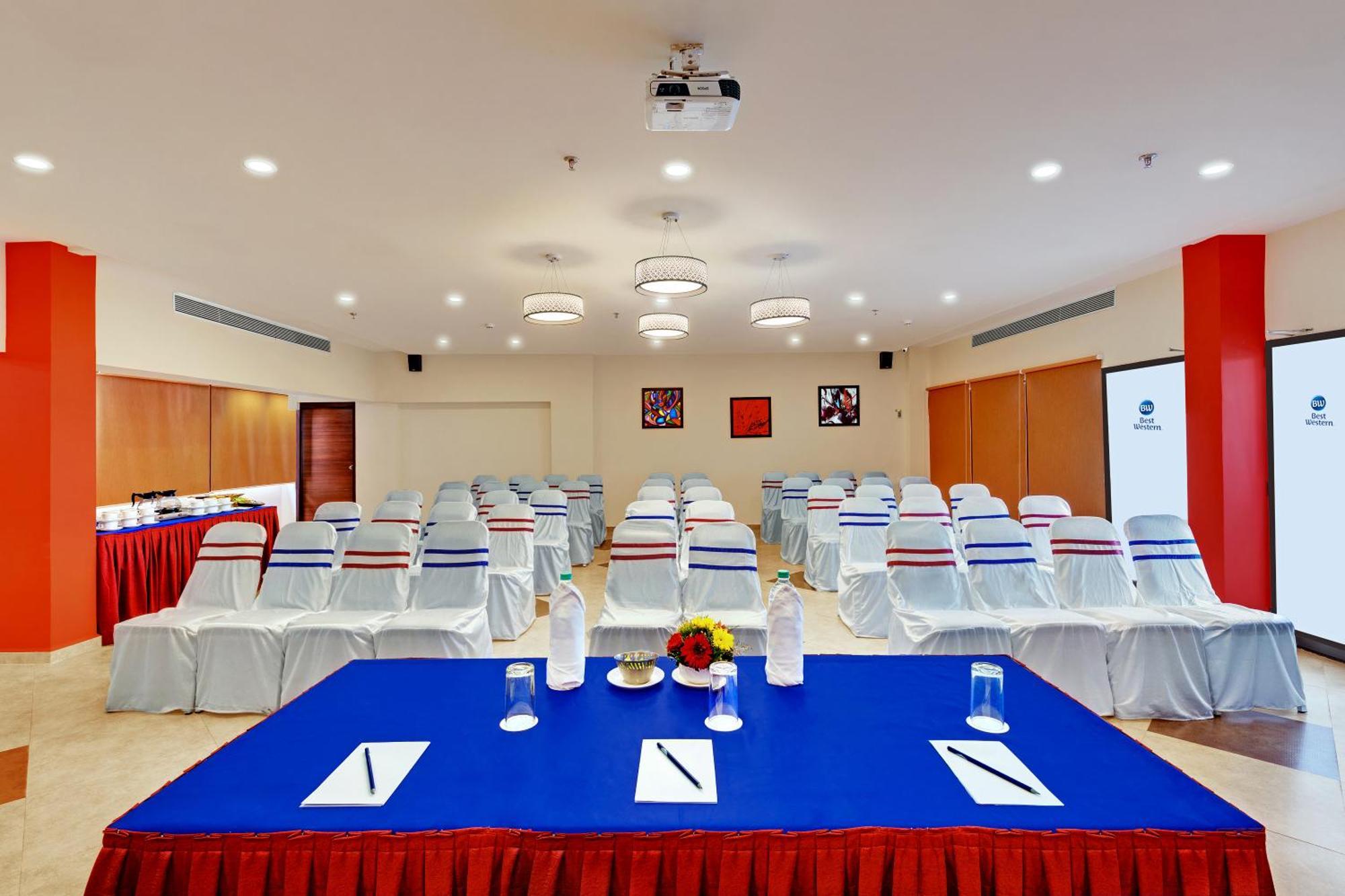 Best Western Alkapuri, Вадодара Екстер'єр фото