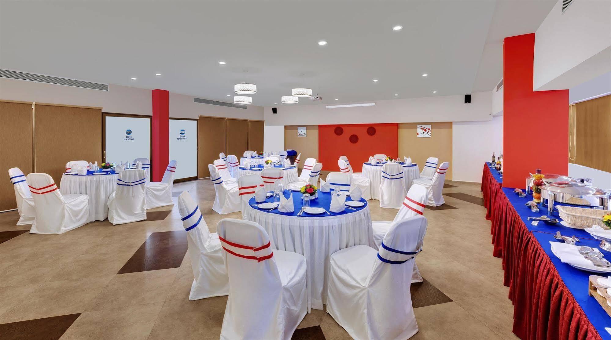 Best Western Alkapuri, Вадодара Екстер'єр фото